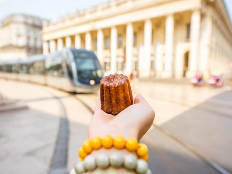 La recette des authentiques canelés de Bordeaux