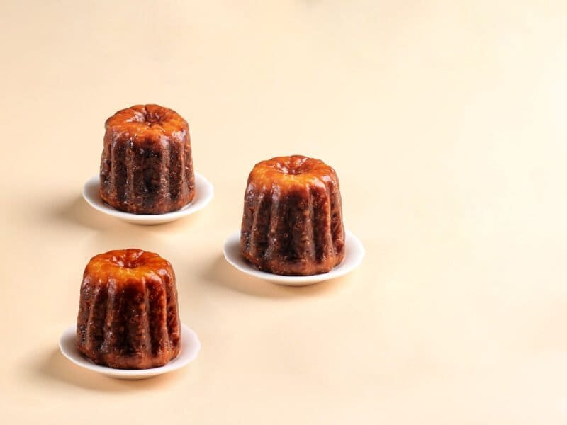 Cannelés de Bordeaux