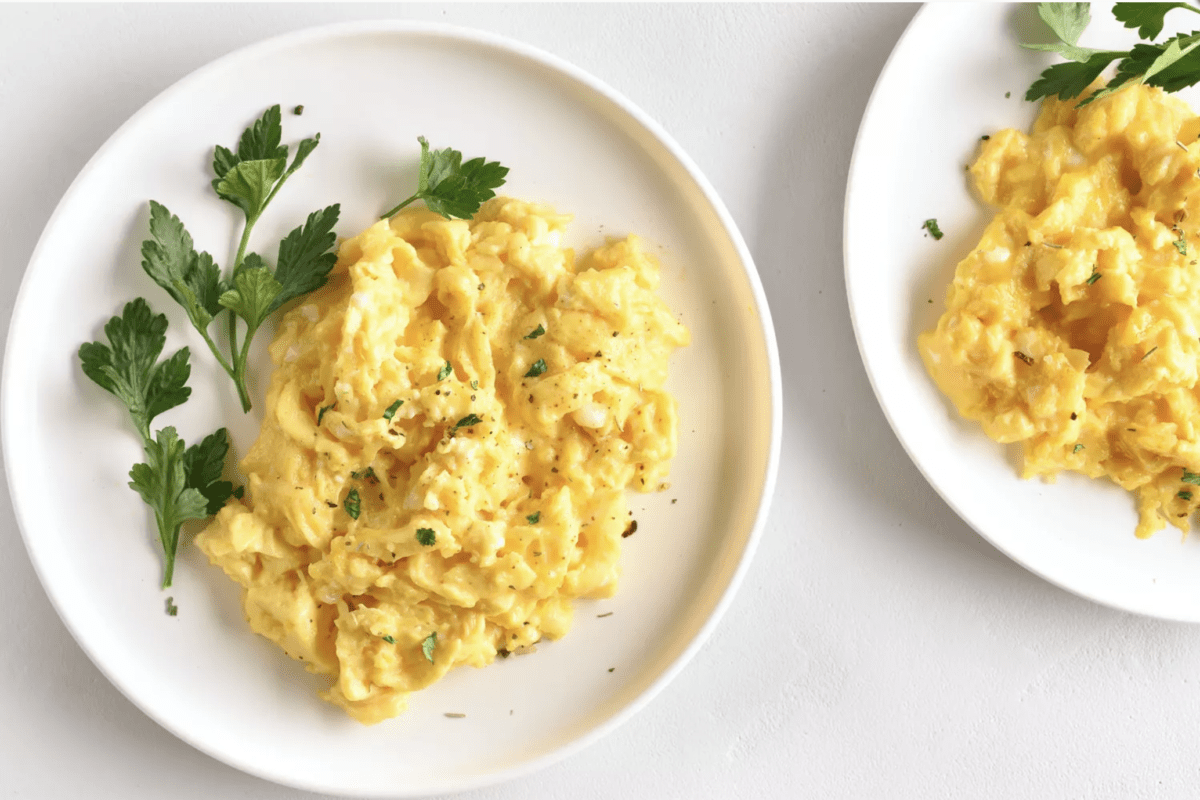 scrambled eggs for savoury brunch