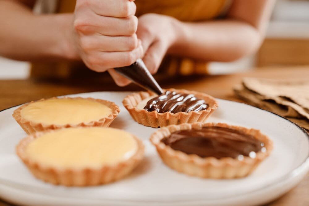 Tartelettes choco-banane protéinées. 21g de protéines, 0 compromis sur le goût 3 protéines | 3